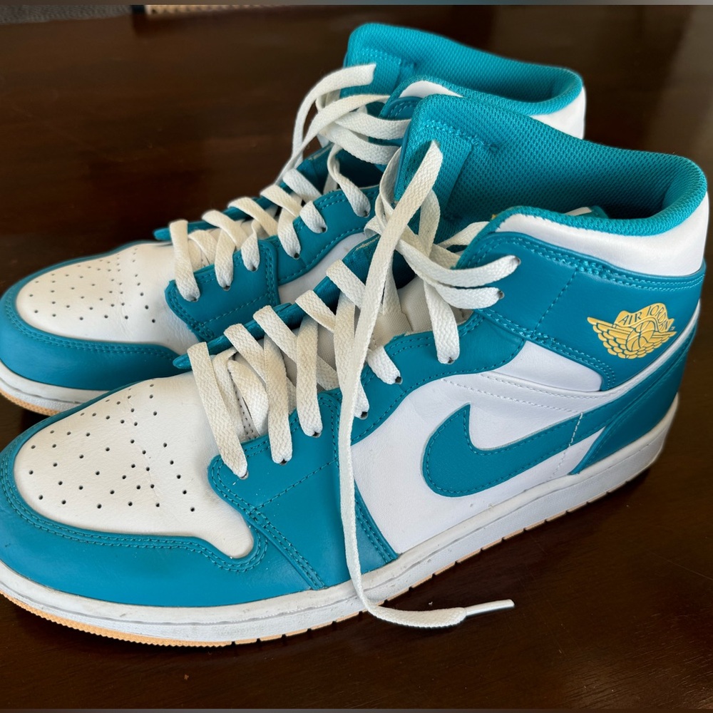 Men’s Nike Air Jordan 1 Mid, Size 11, Worn Twice